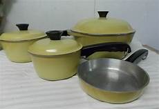 Vintage Club Cookware